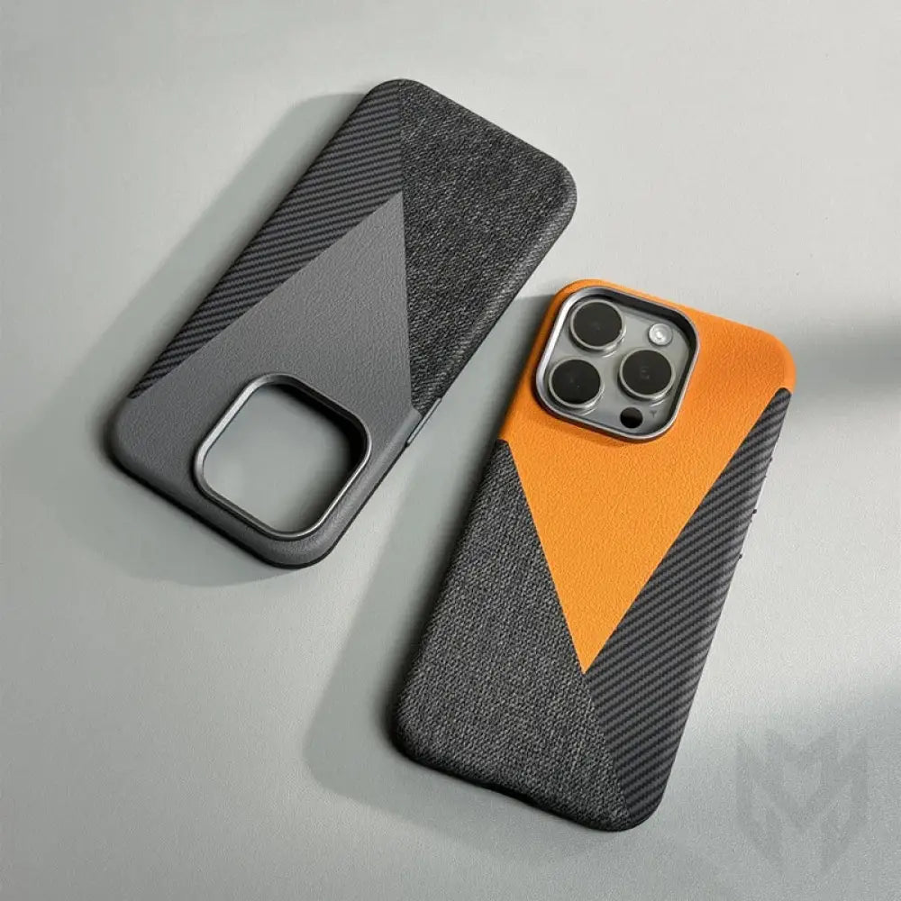 Case iPhone em Couro e Carbono com Proteção Anti-impacto Case iPhone em Couro e Carbono com Proteção Anti-impacto