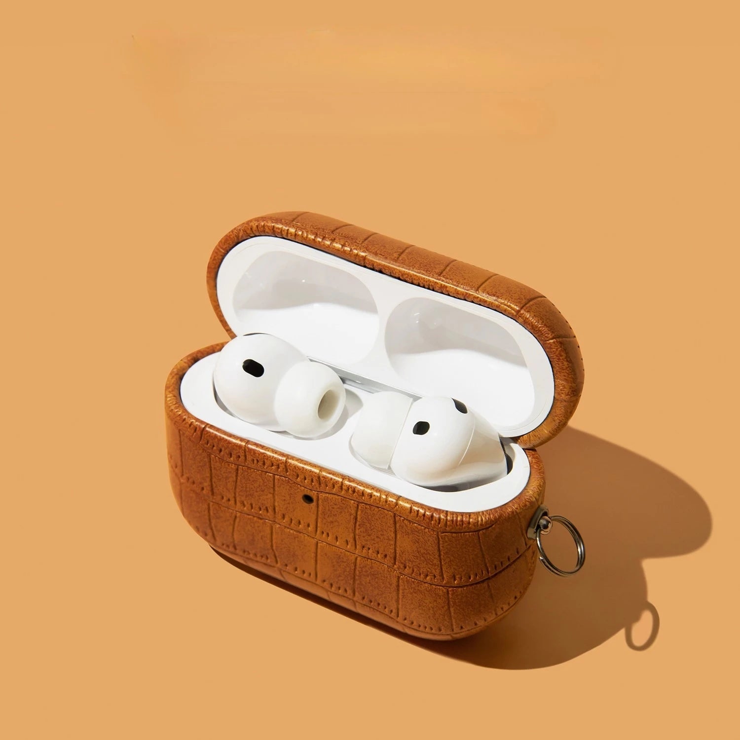 Capa AirPods Couro Texturizado com Fivela Metal - Minimal Cases