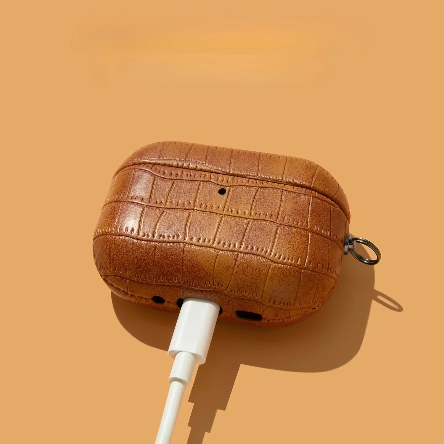 Capa AirPods Couro Texturizado com Fivela Metal - Minimal Cases
