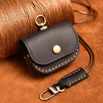 Capa AirPods Couro Genuíno com Cordão - Minimal Cases