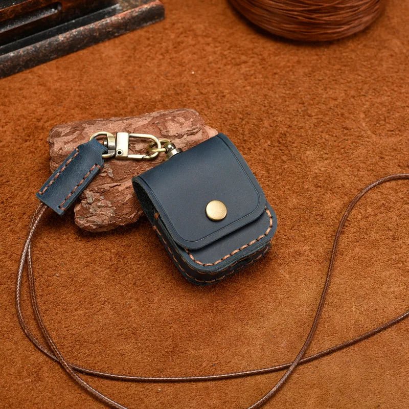Capa AirPods Couro Genuíno com Cordão - Minimal Cases