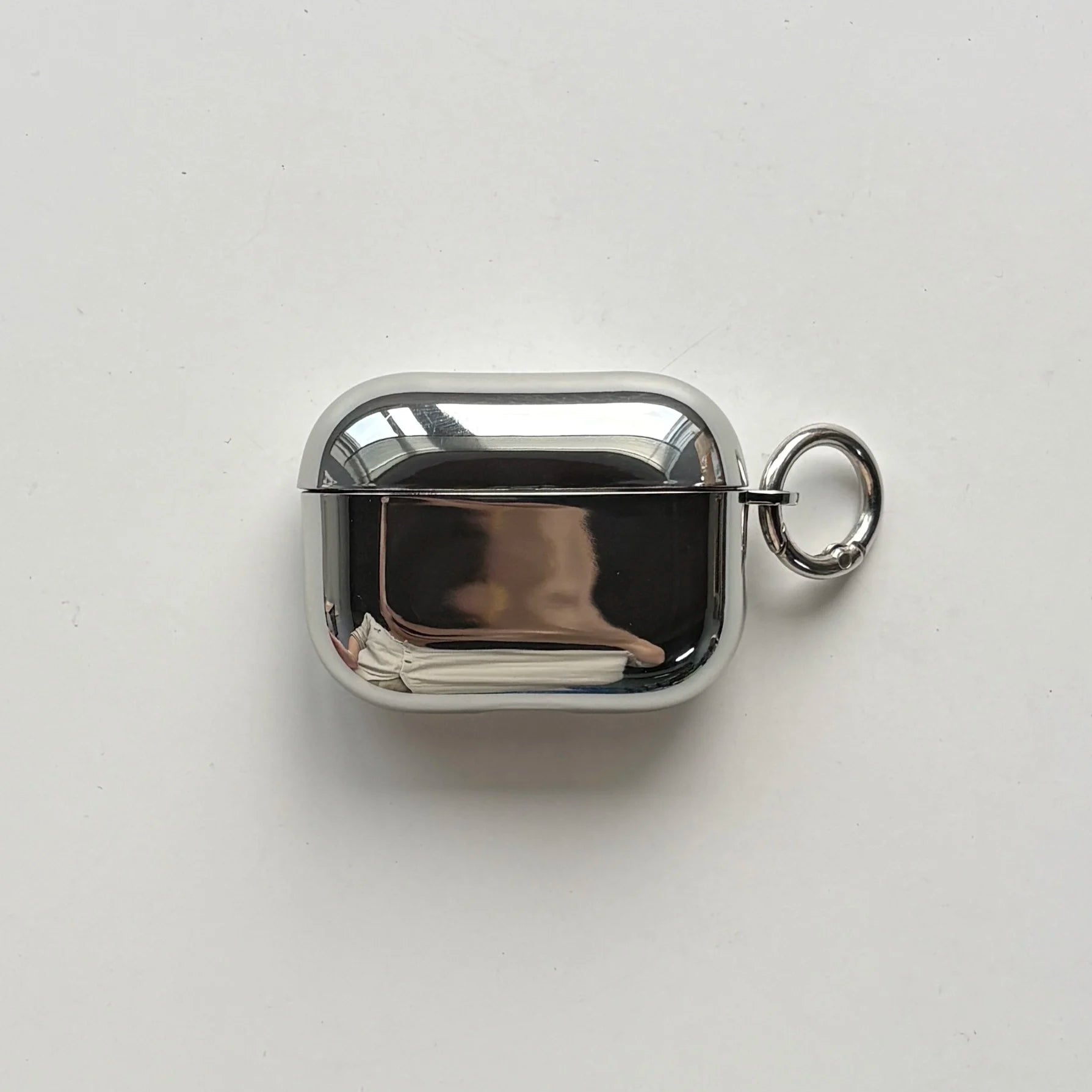 Capa AirPods Galvanizada Prata com Anel Metálico - Minimal Cases