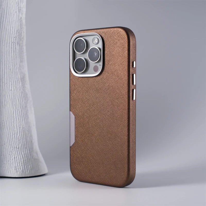 Case iPhone em Couro com Metal e Carregamento MagSafe - Minimal Cases