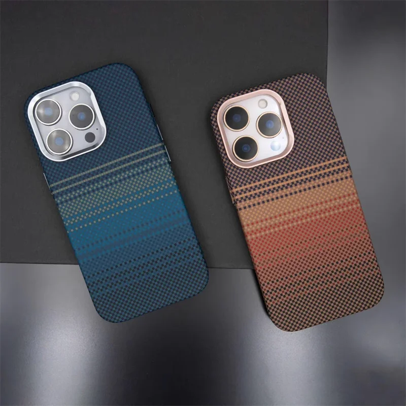 Case de Fibra de Carbono para iPhone Degradê com MagSafe