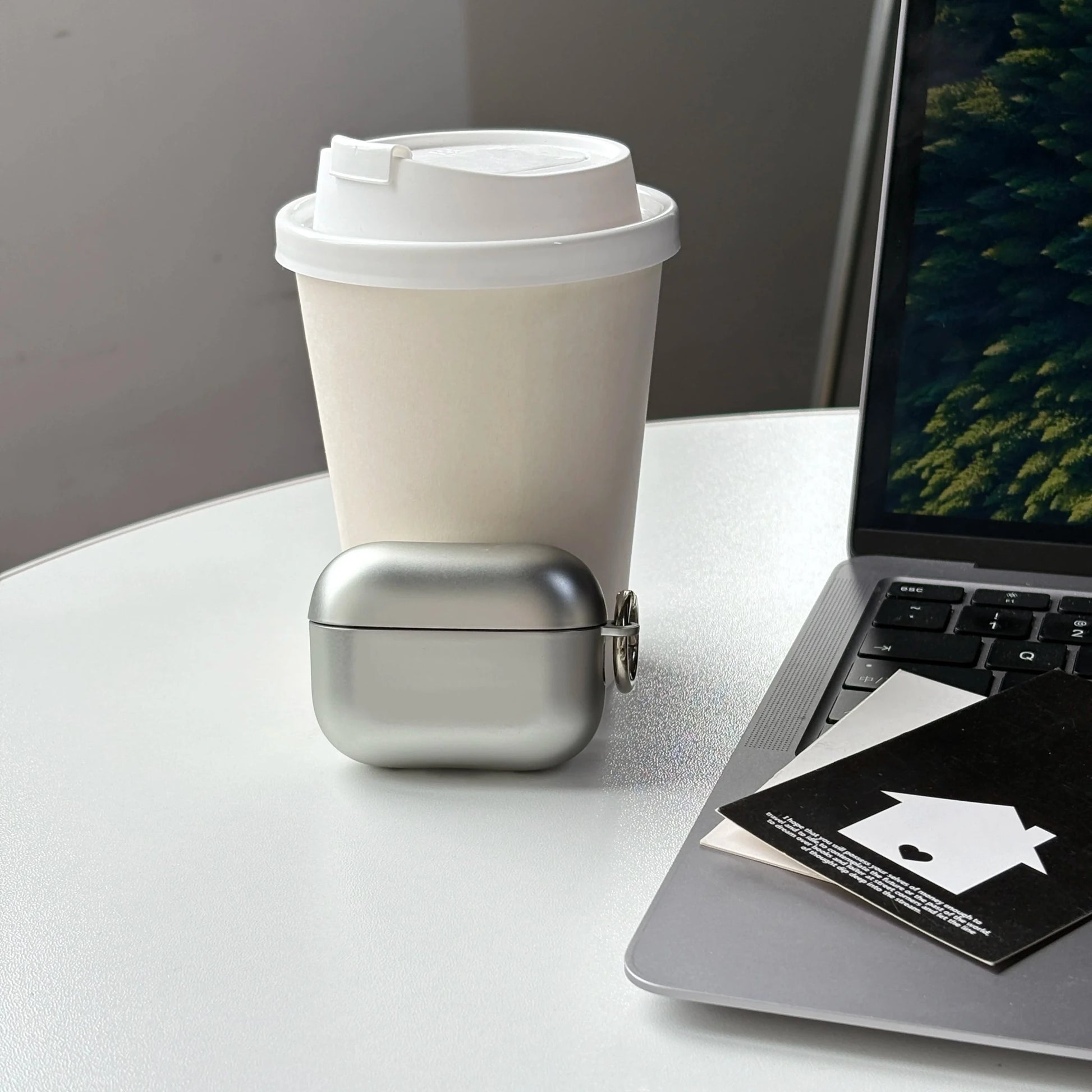 Capa AirPods Galvanizada Prata com Anel Metálico - Minimal Cases