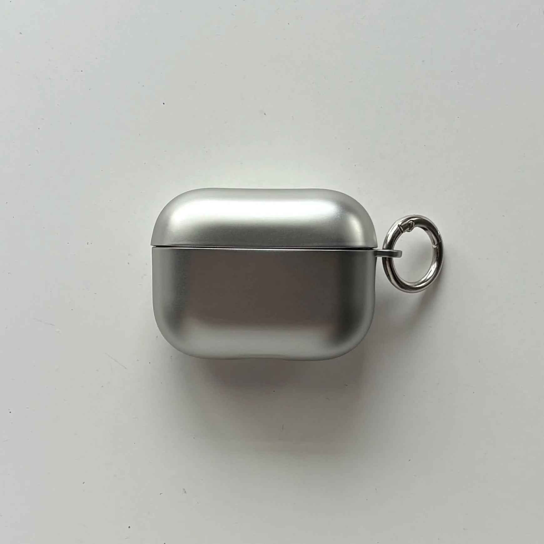 Capa AirPods Galvanizada Prata com Anel Metálico - Minimal Cases